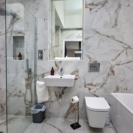 Finest Retreats - The Penthouse, * Scarborough
